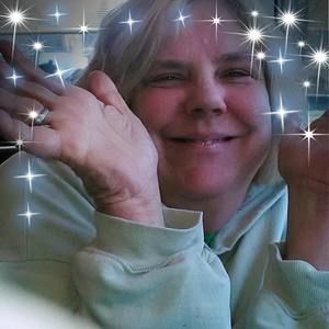 Meet your Posher, Monica